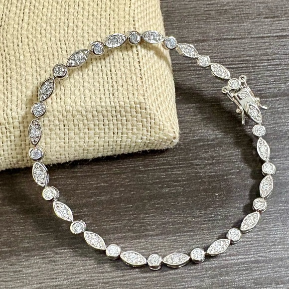 Silver CZ Tennis Bracelet - Picture 1 of 4